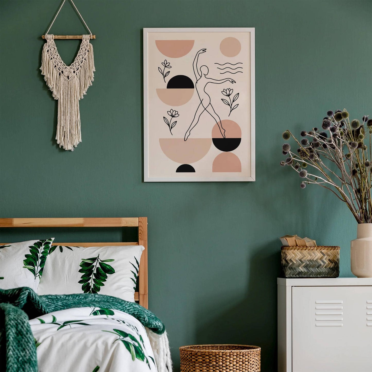 Elegant Woman Line Drawing – Minimalist Wall Art Print