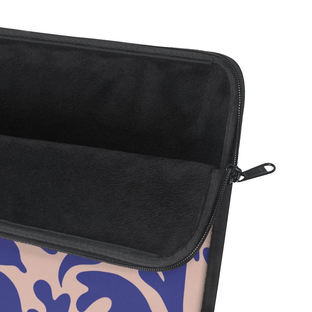 CUT OUTS LEAFS V2 LAPTOP SLEEVE - HypeSheriff