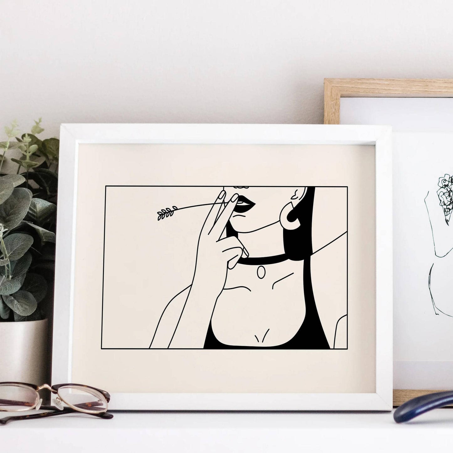 Pulp Fiction Woman Print - HypeSheriff