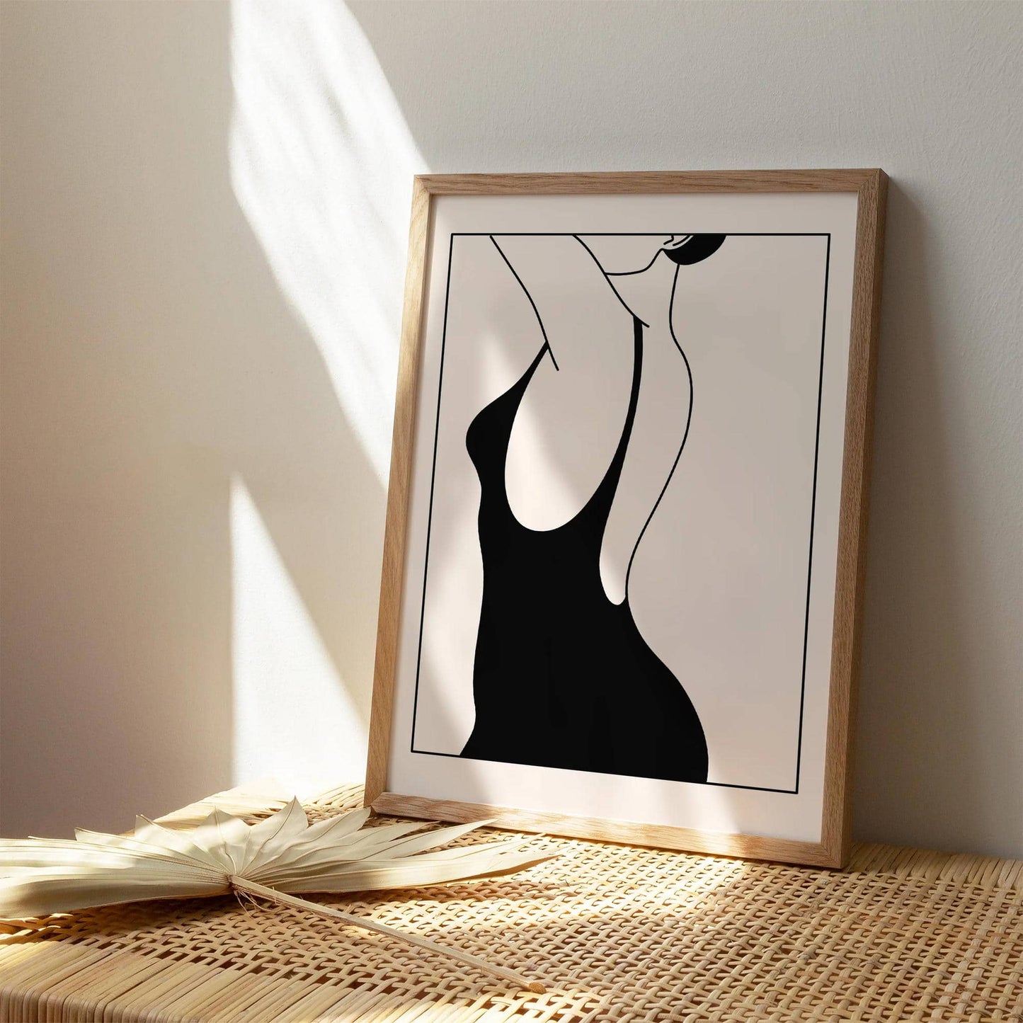 Woman Minimalist Poster - HypeSheriff