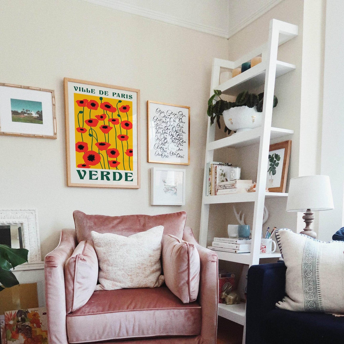 Retro Verde Ville de Paris Poster - HypeSheriff