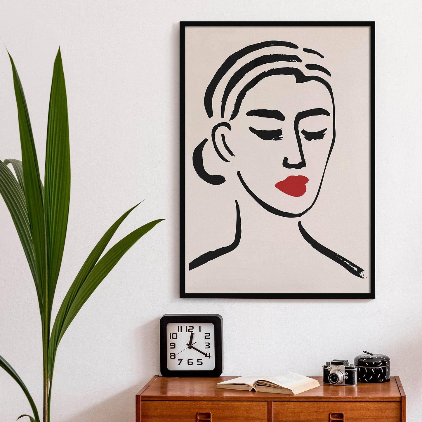 Woman Red Lips Poster - HypeSheriff