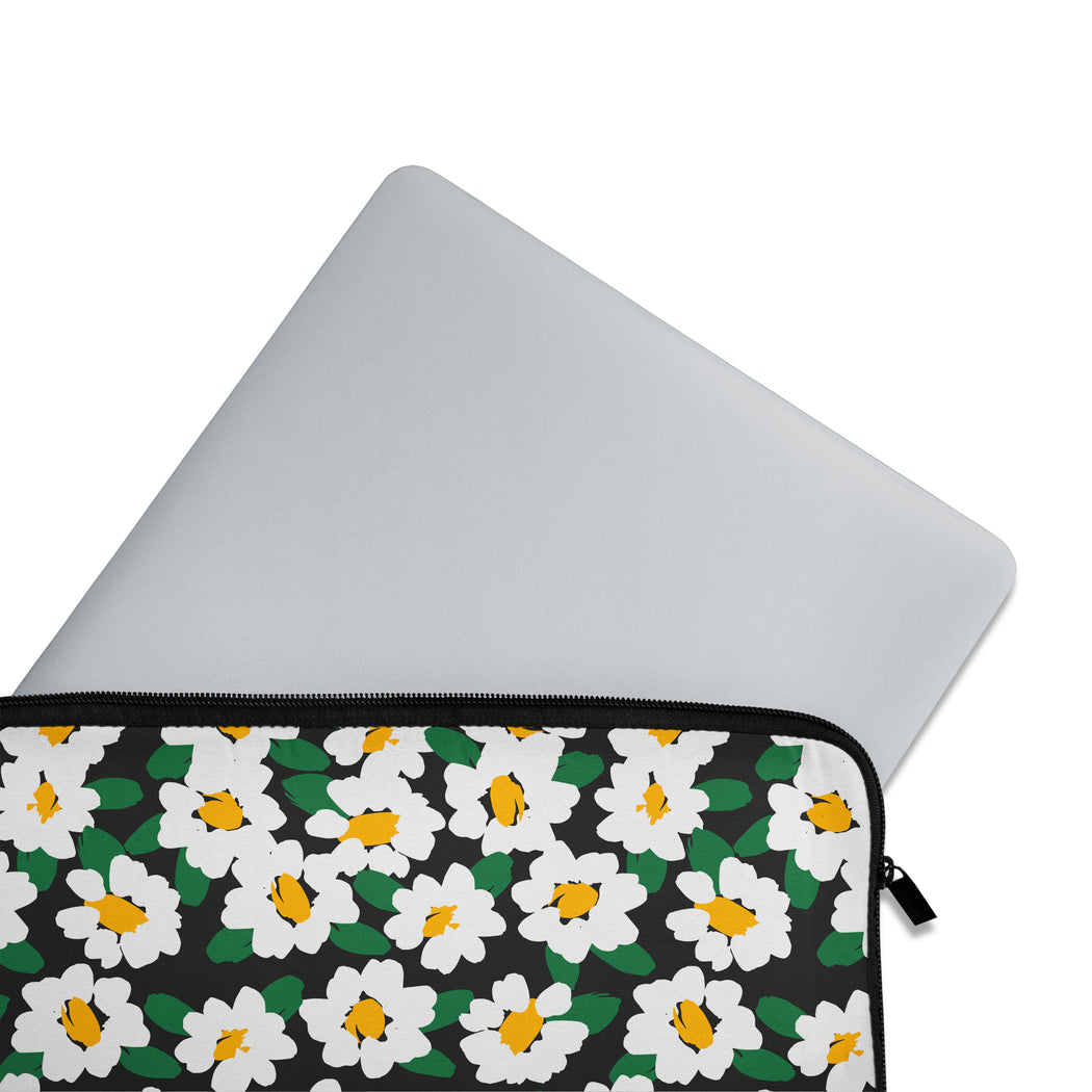 LAPTOP SLEEVE WITH CUTE DAISIES