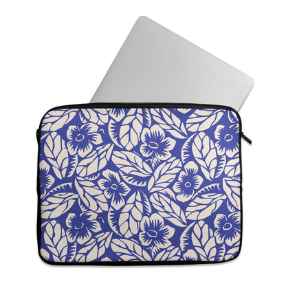 Macbook sleeve with vintage floral pattern