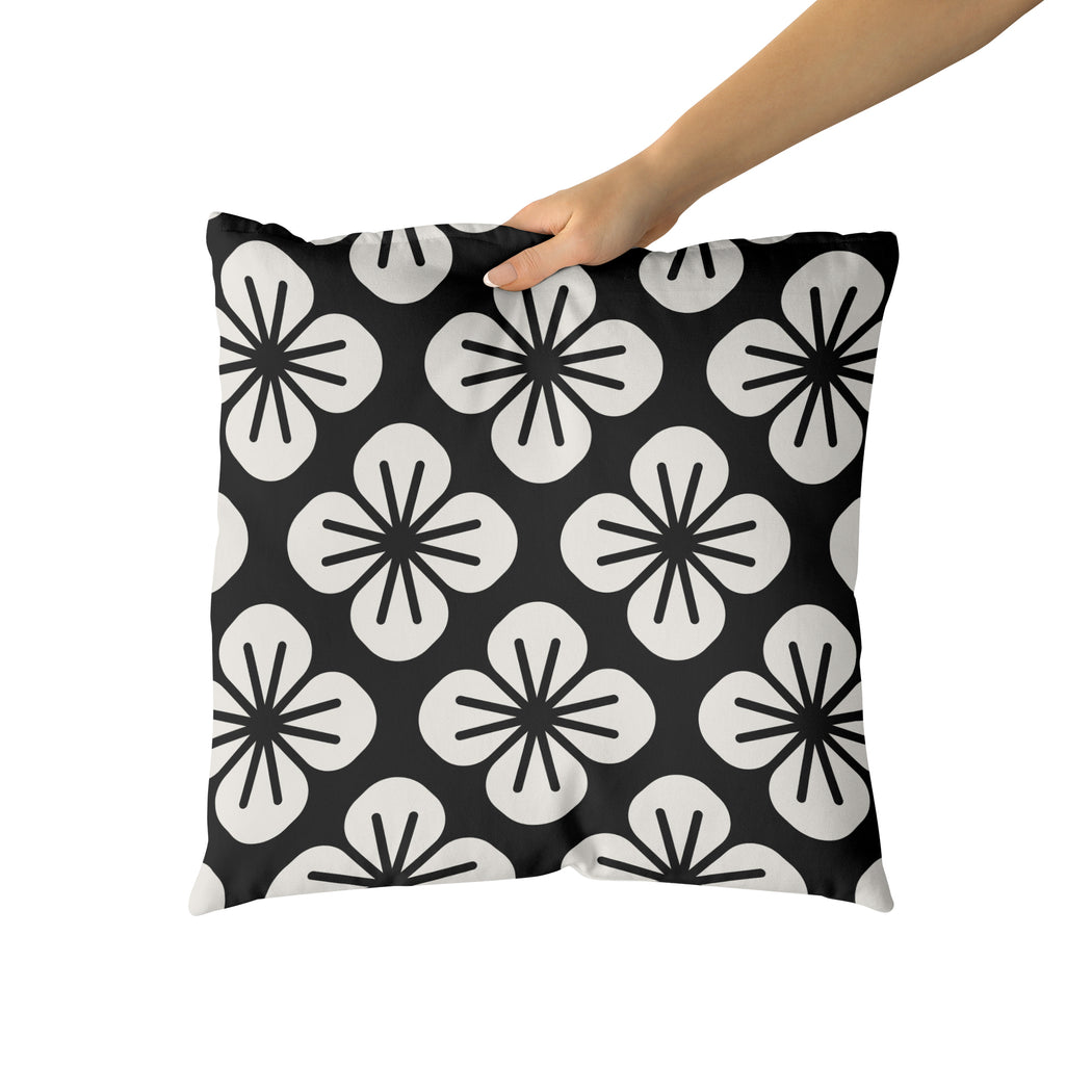 Throw Pillow with 60s Flowers