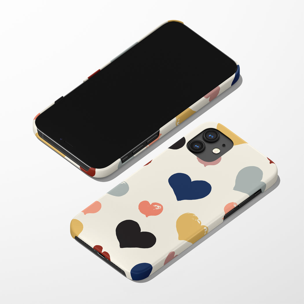 iPhone Case with handdrawn pattern of hearts